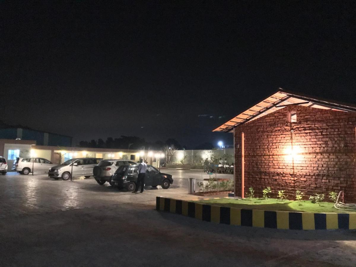 Rashi Comforts By Coastal Dine Hotel Dobbaspet Exterior foto