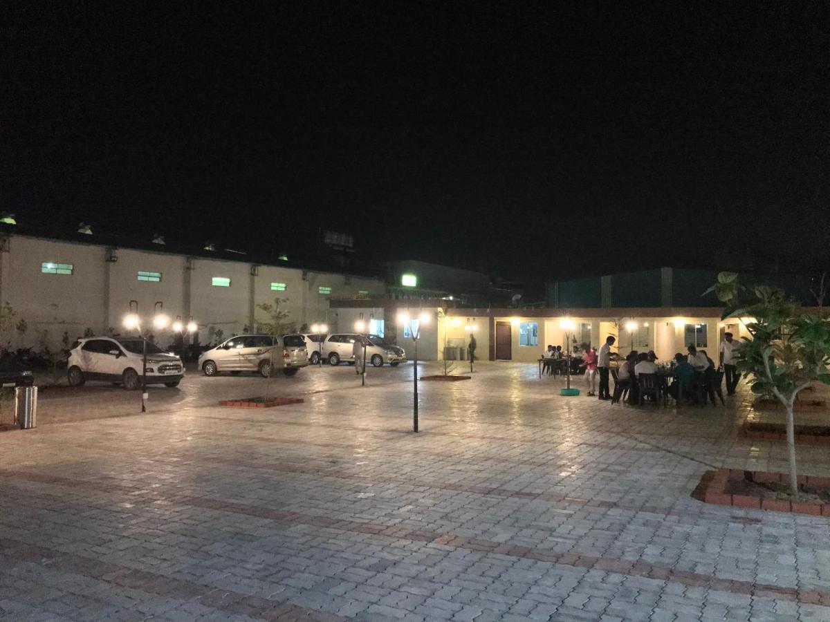 Rashi Comforts By Coastal Dine Hotel Dobbaspet Exterior foto